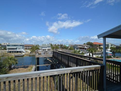 Holiday House Boat Slips - image 2
