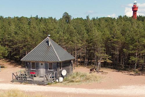 . Paradise Beach Loghouse