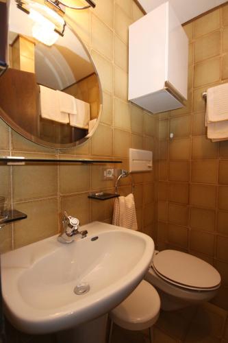 Apartments Residence Alta Badia - Accommodation - Colfosco