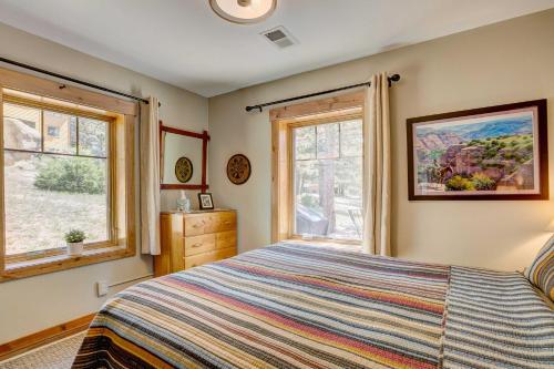 Charming Estes Park Cabin with 2 Patios and Fire Pit! - image 19