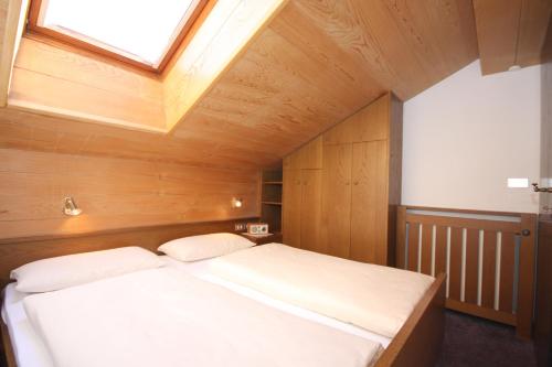 Apartments Residence Alta Badia - Accommodation - Colfosco