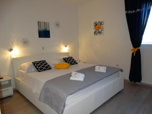 Studio Pag 16100a