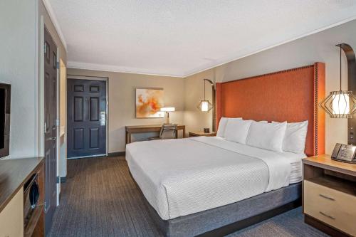 La Quinta by Wyndham San Francisco Airport North - main image