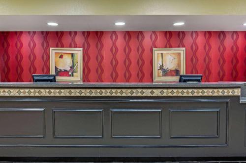 La Quinta Inn & Suites by Wyndham Canton