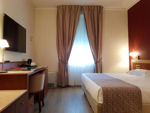 Astra Hotel - image 11
