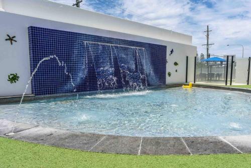 Pool, Tennis, Alexandra Headlands Oceanfront Resort