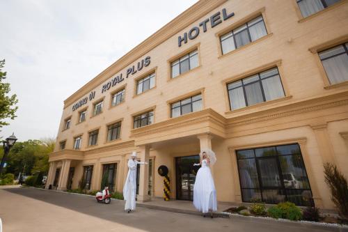 A szálláshely kívülről, Royal Plus Hotel in Auezov Negyed