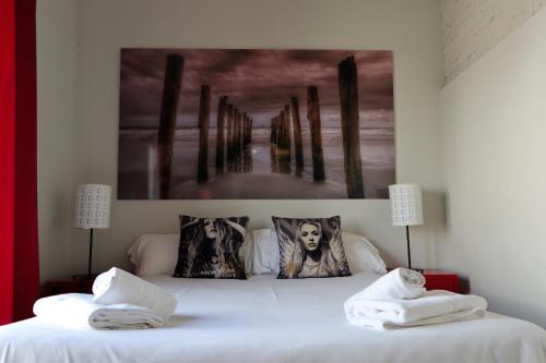 One-Bedroom Apartment image 6