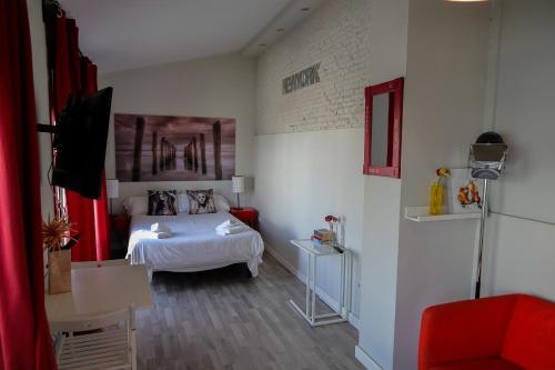 One-Bedroom Apartment image 10