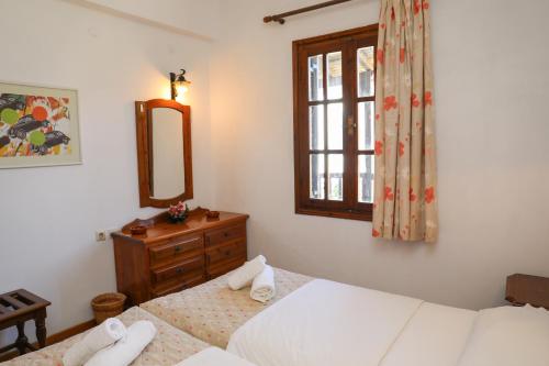 Pandora Studios Skiathos - image 12