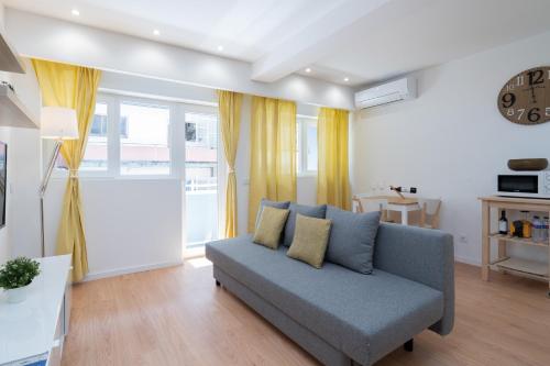 Sweet Sunny Flat w/ Balcony - Gaia