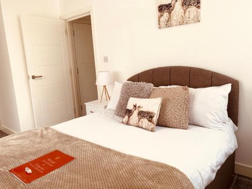 Elthorne Luxury Apartments - Uxbridge - image 5