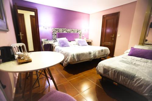 Hostal Goya Suites