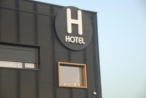 HOTEL IBERUM - main image