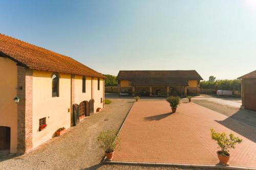 AGRITURISMO LE CORTI DELLA GUALDANA