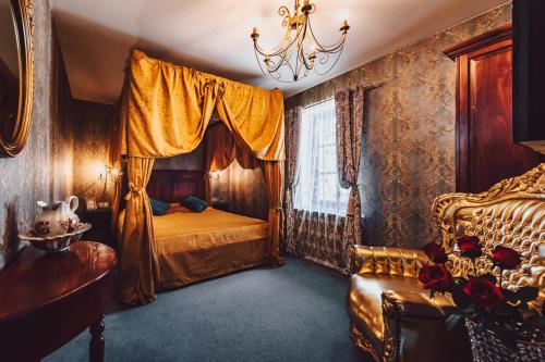 1 queen bed