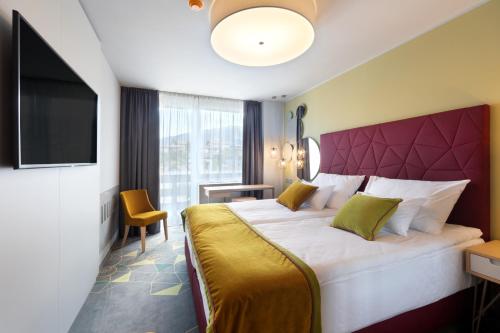 1 queen bed