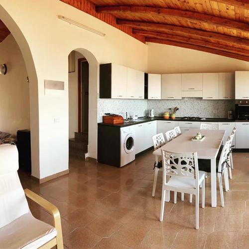 Casa Helenia Bruca in Cava D'Aliga