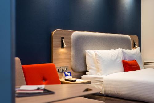 Holiday Inn Express Strathclyde Park M74, JCT.5 by IHG