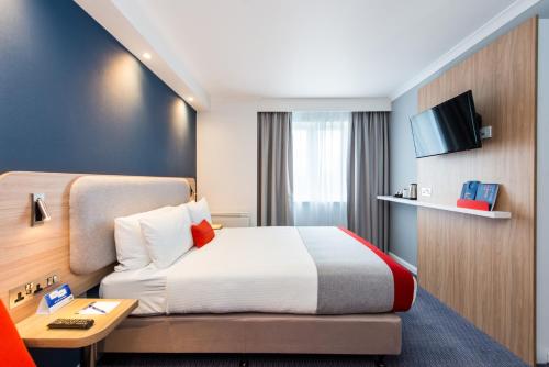 Holiday Inn Express Strathclyde Park M74, JCT.5 by IHG