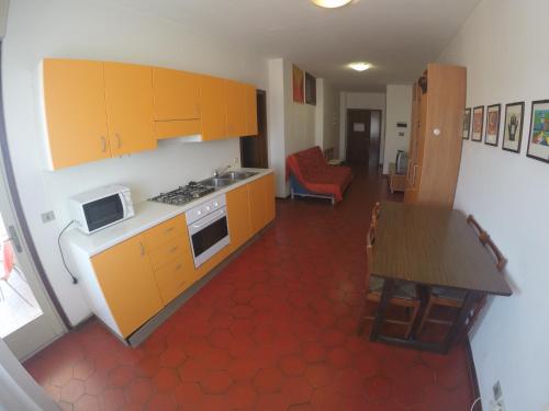 Condominio Commerciale 4