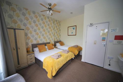 Harcourt Hotel - image 11