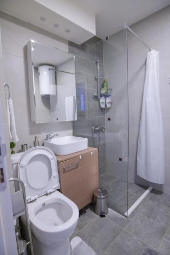 White Apartment, Priština (fotografie 5)