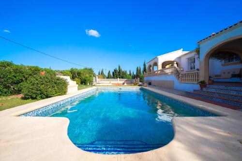 Benitachell Holiday Home Sleeps 6 with Pool Air Con and WiFi gîte à louer Benitachell