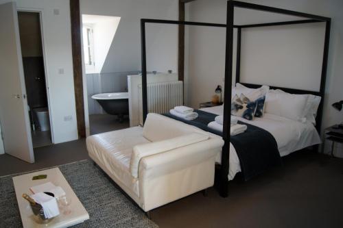 Montys Accommodation - main image