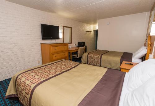2 double beds