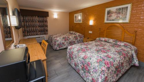 2 double beds