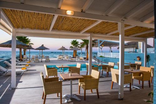 Compass beach – Stalis, LA