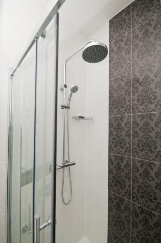 The Vernon - image 5