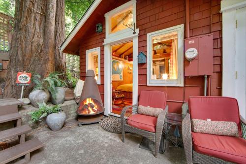 Mt. Hermon Treehouse - image 8