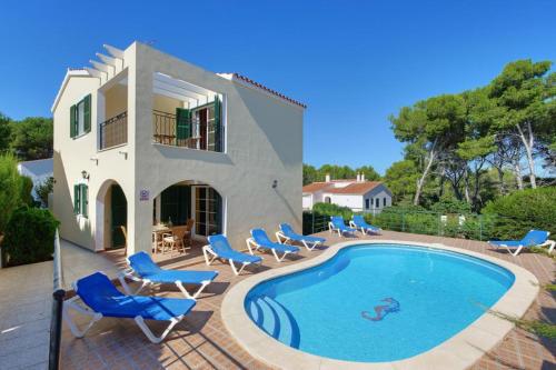 Cala Galdana Villa Sleeps 8 with Pool Air Con and WiFi gîte à louer Ferreries