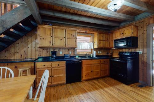 Fish Trap Cabin - image 4