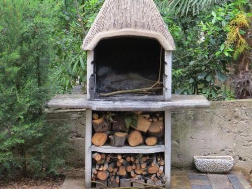 Lovely Apartment in Mandre with Barbecue