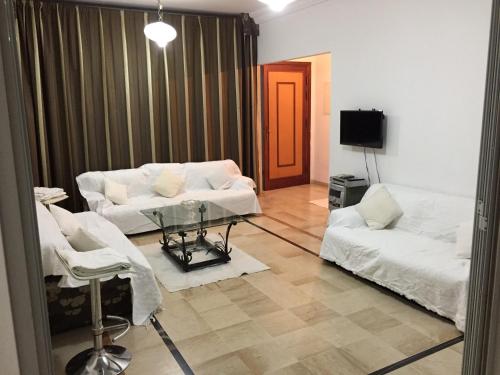 . Belaire host appartment