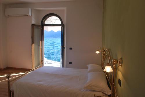 A Hotelcom Villa Belvedere Como Lake Relais Hotel - 