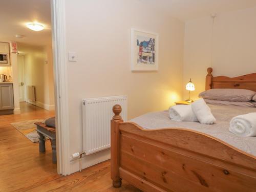 Aarons Place - image 12