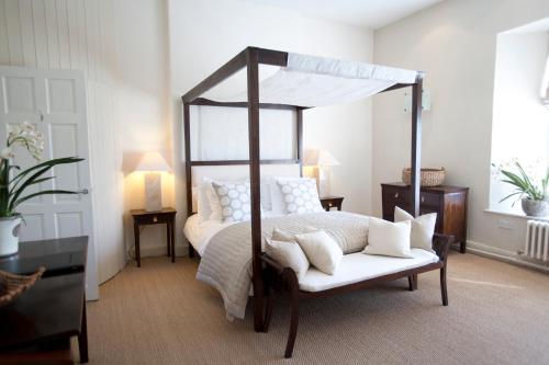 Devonshire Arms - image 7