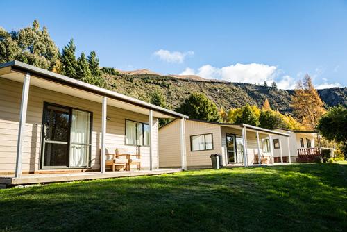 ทัศนียภาพ, เดอะ แคมป์ - เลค ฮาวีอา (The Camp - Lake Hawea) in วานาก้า
