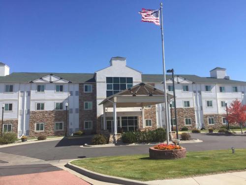 Baymont Inn & Suites Sheridan