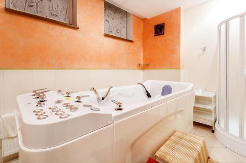 Boblebad, Hotel Victoria in Kharkiv