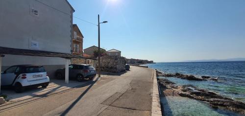 Apartments by the sea Sutivan Brac - 18299