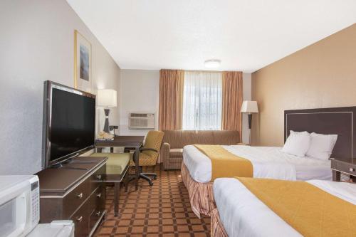 Umpqua Valley Hotel