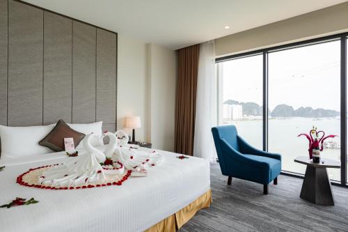 room detail thumbnail 1