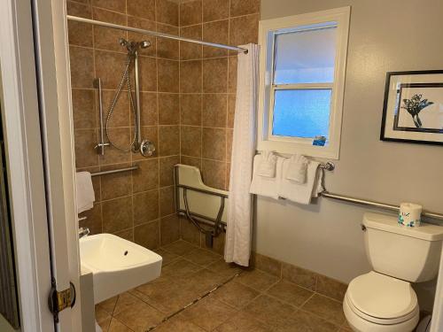 Sea Breeze Inn - Pacific Grove - image 4