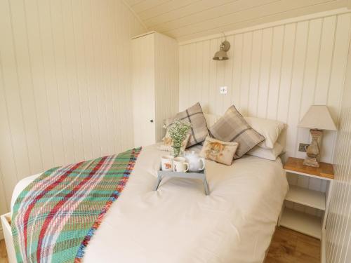 Hillside View Rhayader - image 12