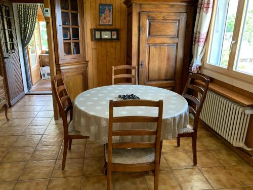  Chalet Le Slalom in Arveyes